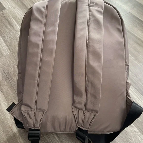 Steve Madden Tan Backpack Modern Design - Picture 4 of 10